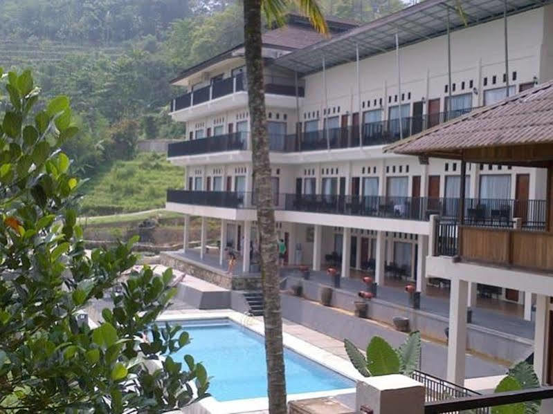 Santa Monica Hotel And Convention Ciherangsating Ngoại thất bức ảnh